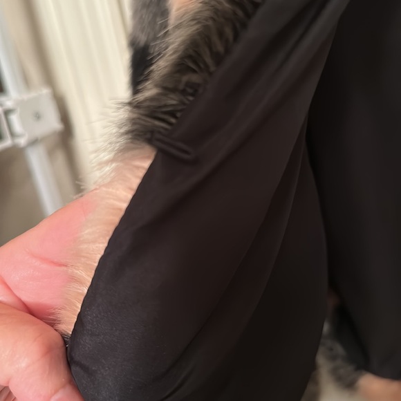 Elliatt Imogen Check Plaid Faux Fur Jacket. Size Small - Picture 6 of 9